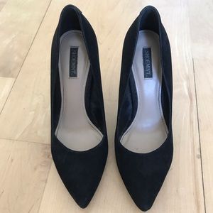 Shoe mint black pointy toe heel